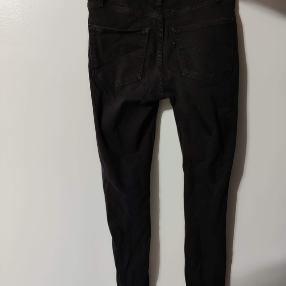 Levi's 721 High Rise Ripped Jeans - Picture 2 of 4